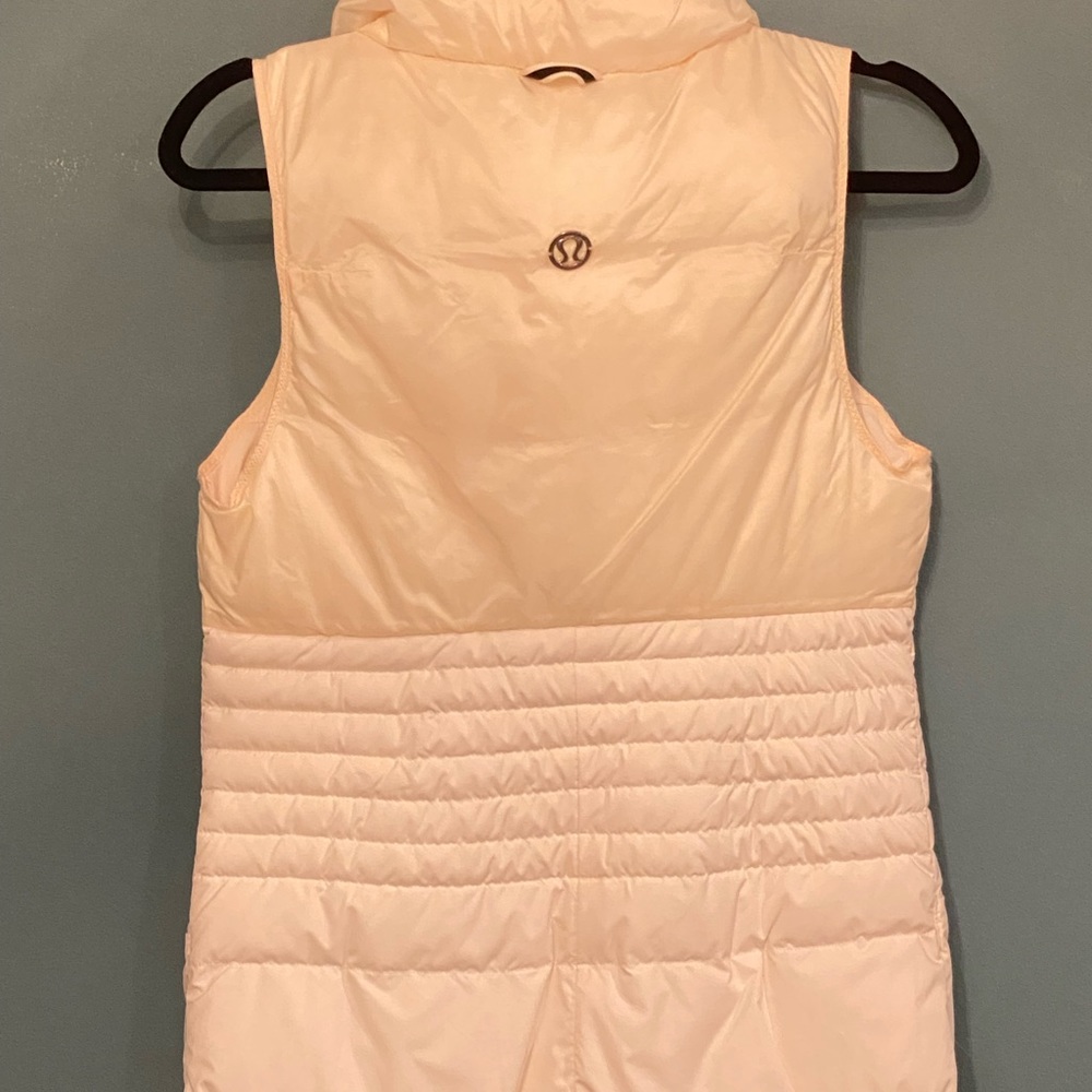 Cream colored Lululemon down filled vest size 8